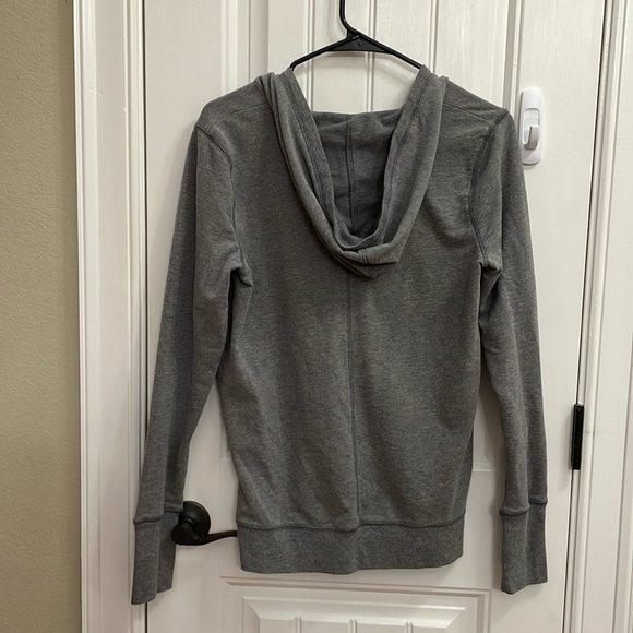 TEK GEAR gray athletic wrap shirt with hoodie..  M - Picture 4 of 5